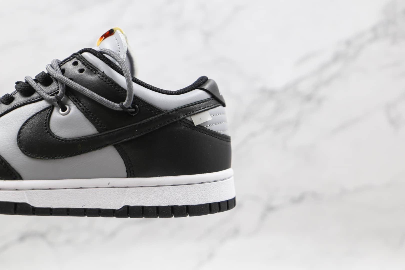 耐克Nike SB Dunk Low Black x OFF-WHITE x Futura三方联名款纯原版本OW SB DUNK黑灰色板鞋原盒原标 货号：CT0856-007