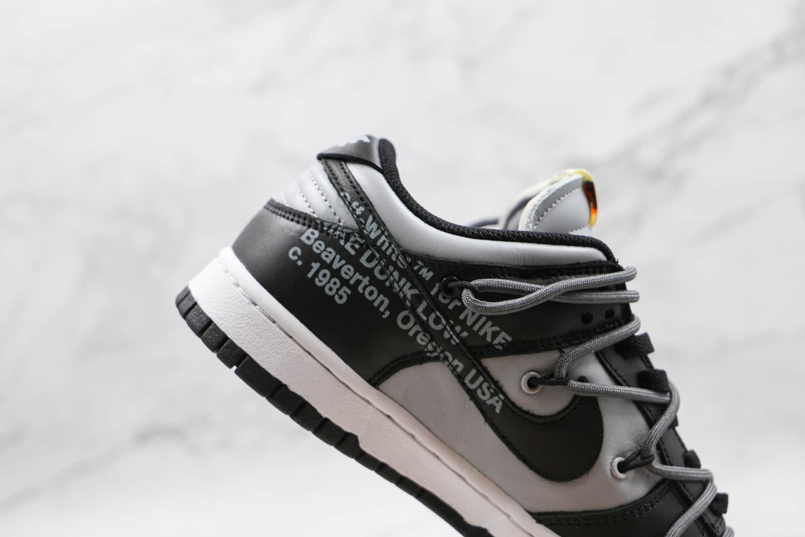 耐克Nike SB Dunk Low Black x OFF-WHITE x Futura三方联名款纯原版本OW SB DUNK黑灰色板鞋原盒原标 货号：CT0856-007