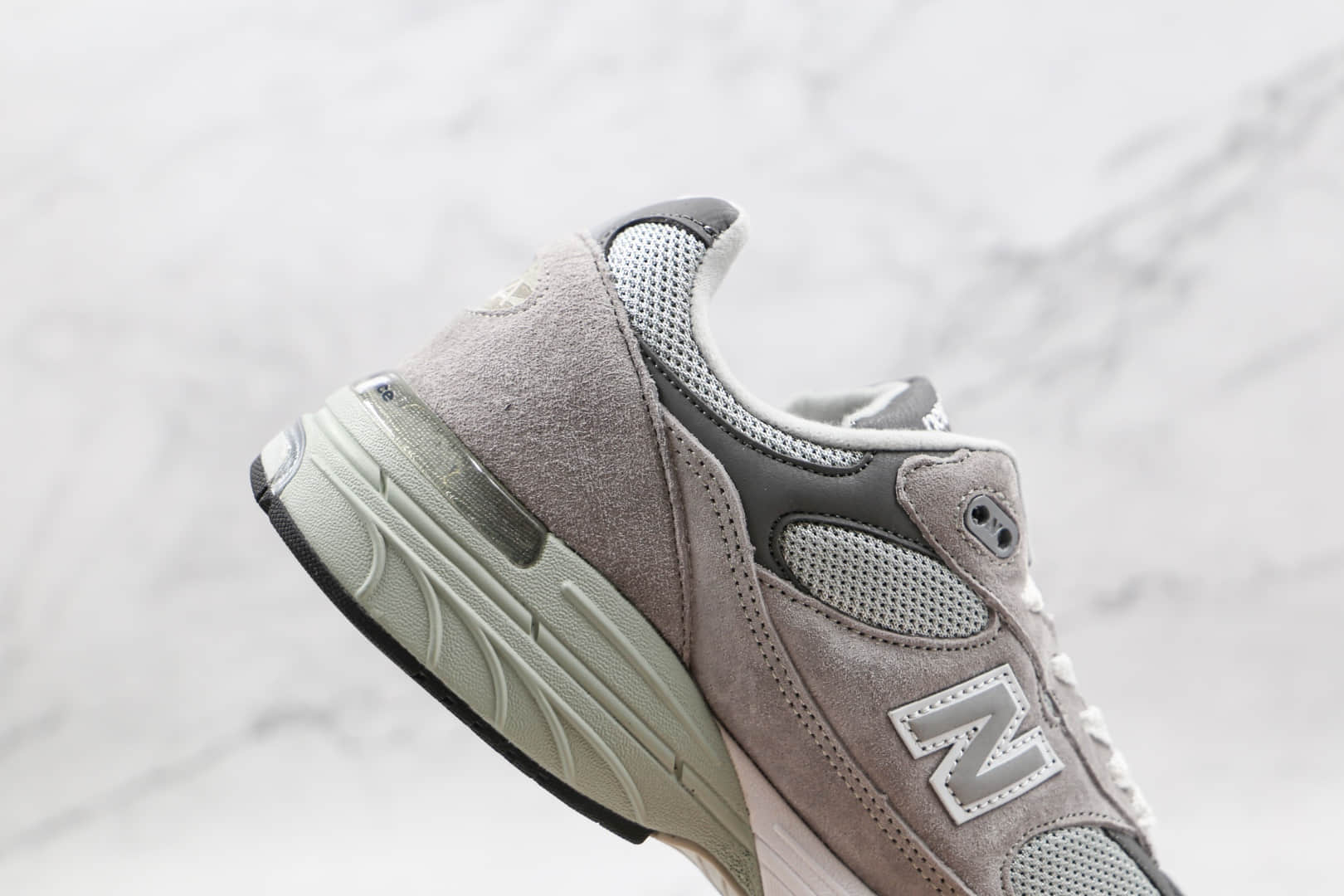 新百伦New Balance 993纯原版本复古NB993元组灰配色老爹鞋原楦头纸板打造 货号：MR993GL