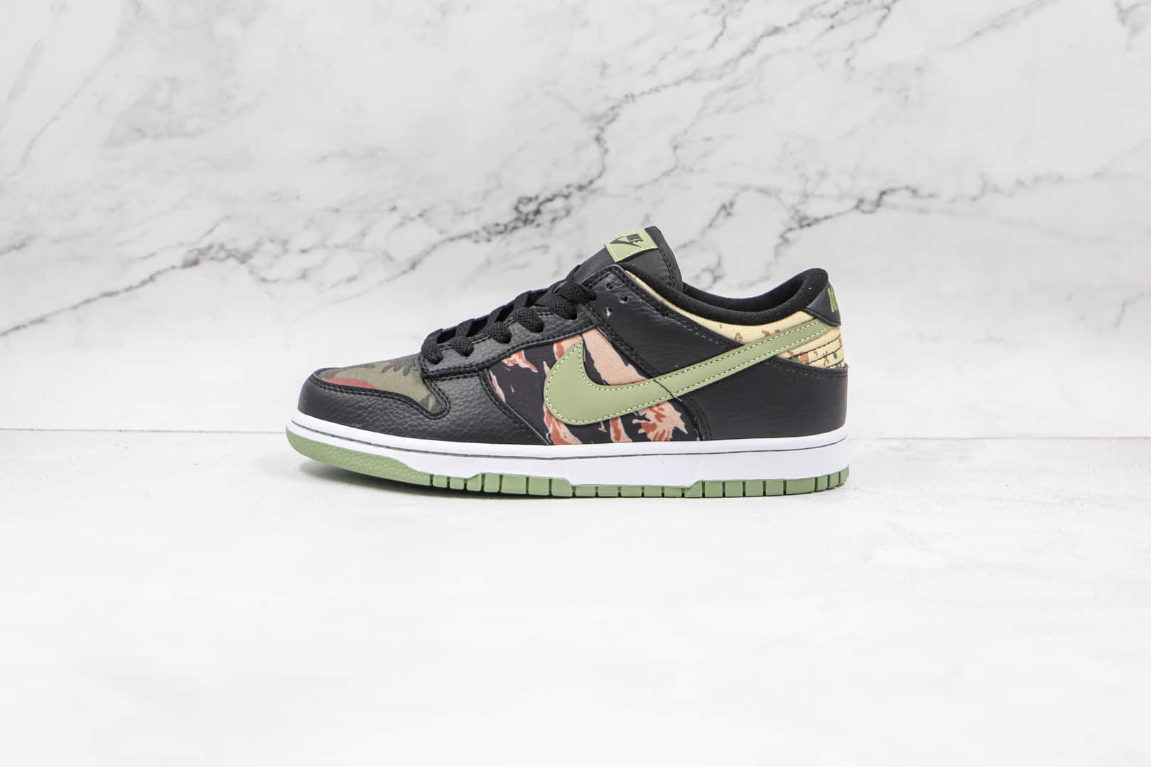 耐克Nike SB Dunk Low Black Multi-Camo纯原版本低帮SB DUNK黑迷彩鸳鸯配色板鞋原楦头纸板打造 货号：DH0957-001