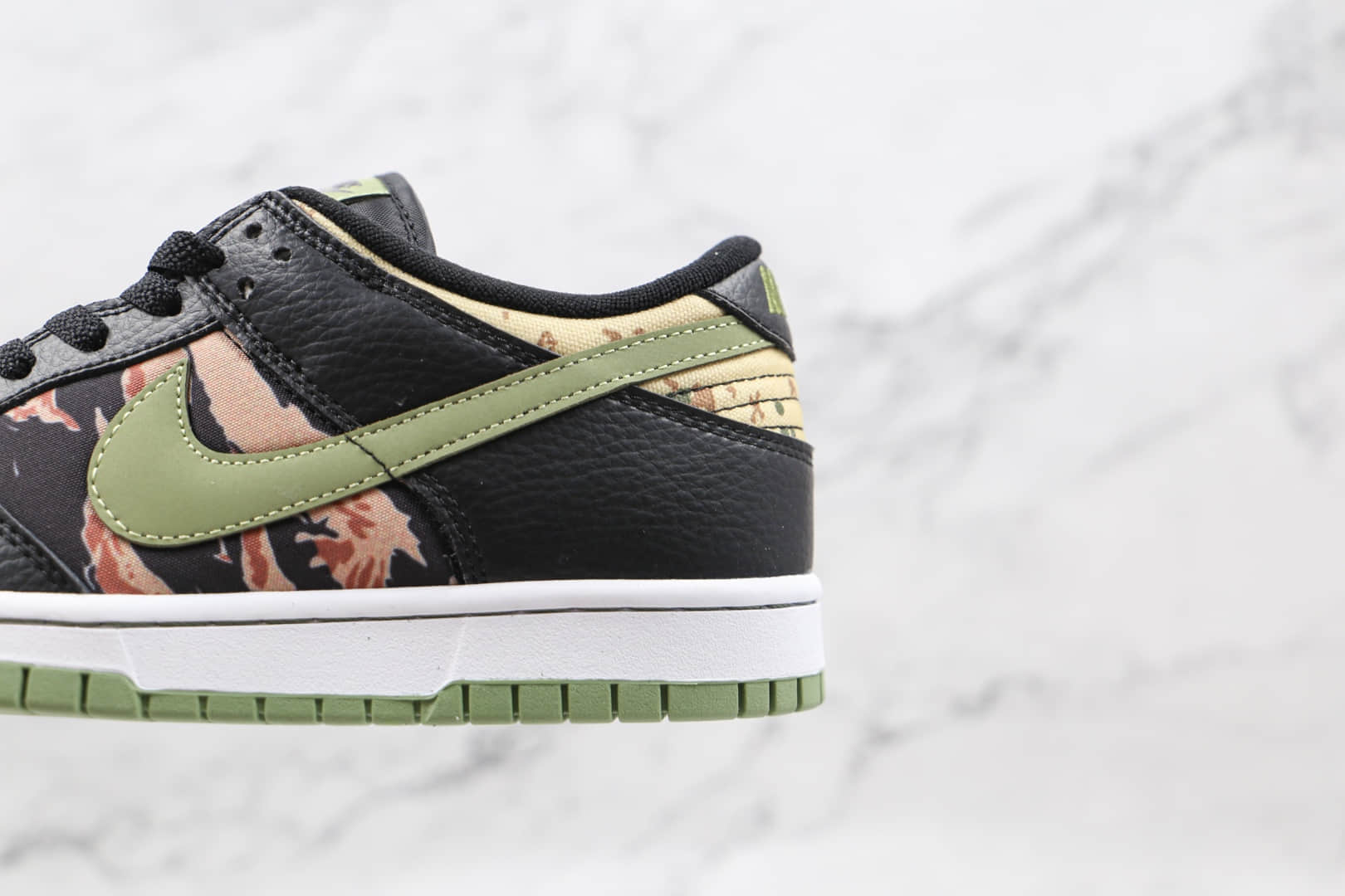 耐克Nike SB Dunk Low Black Multi-Camo纯原版本低帮SB DUNK黑迷彩鸳鸯配色板鞋原楦头纸板打造 货号：DH0957-001