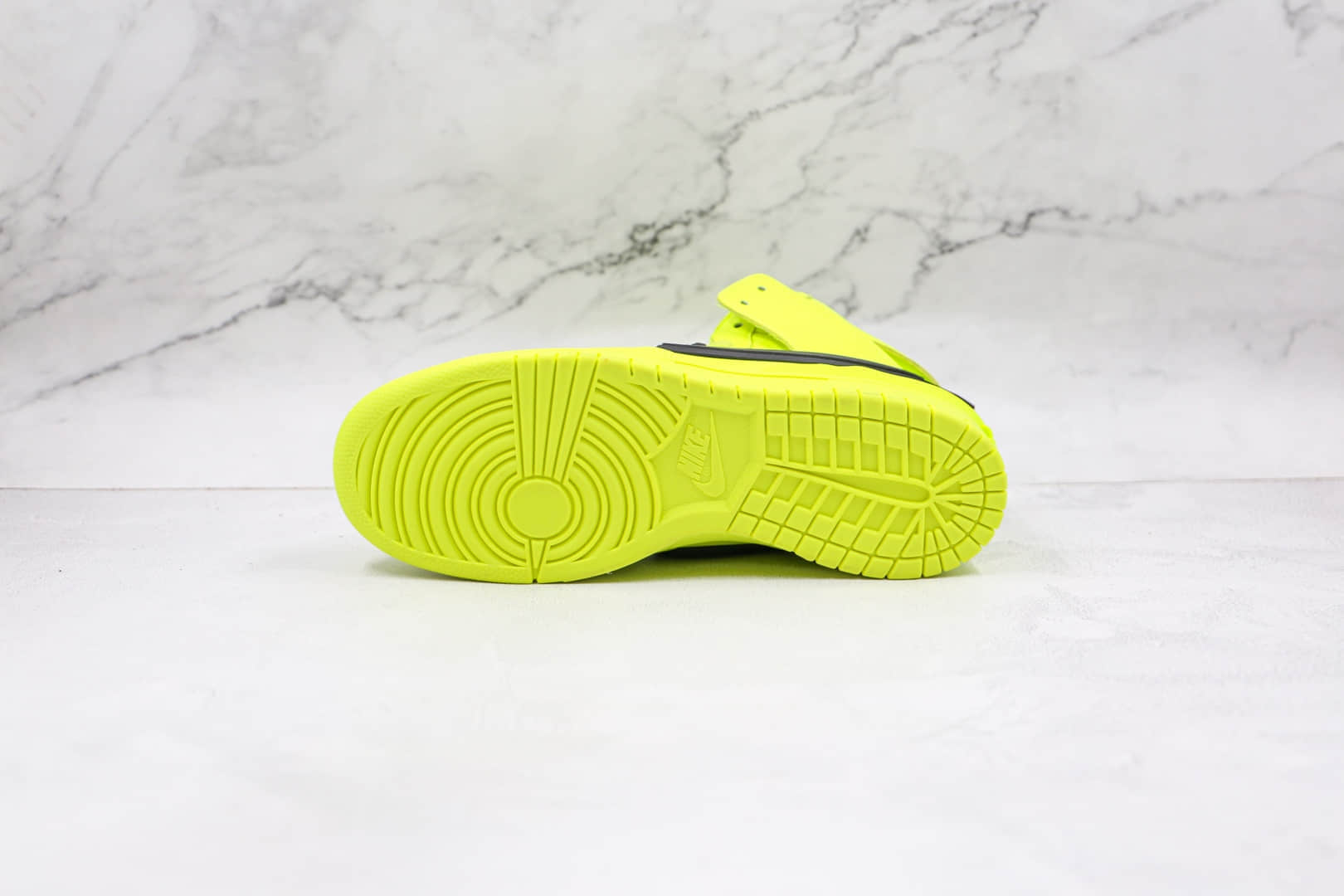 耐克Nike Dunk High x AMBUSH联名款纯原版本高帮DUNK荧光绿黑钩板鞋原盒原标 货号：CU7544-300