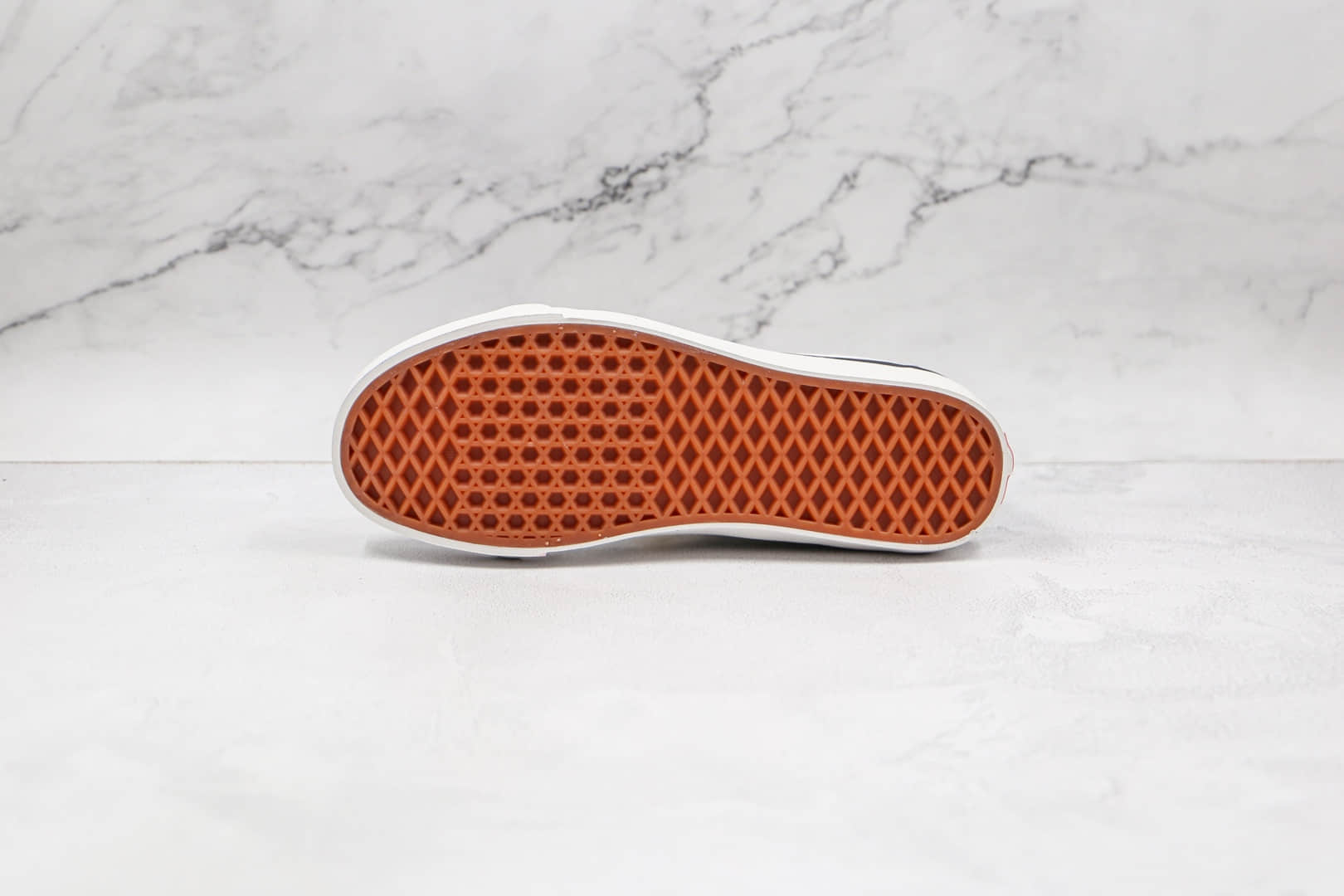 万斯Vans SK8-Hi公司级版本安纳海姆系列拼色高帮硫化板鞋蓝白色工艺硫化一比一 货号：VNOA38GF4UJ