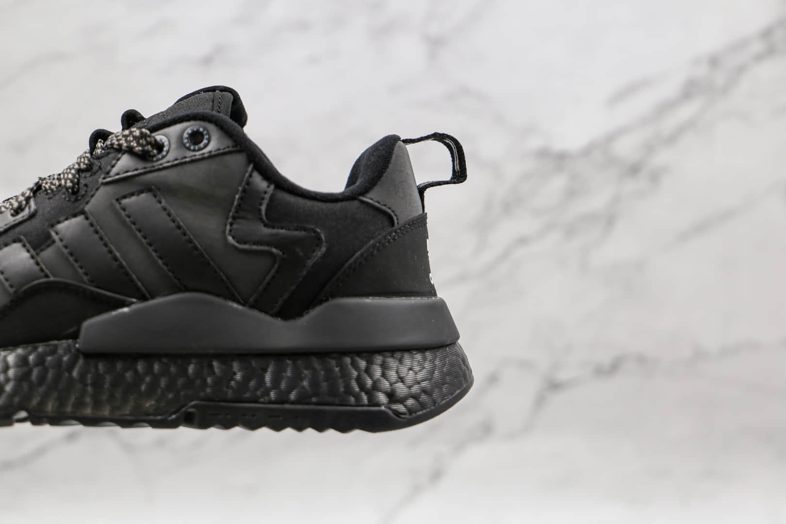 阿迪达斯Adidas Nite Jogger 2021 Boost纯原版本夜行者一代黑色爆米花跑鞋原楦头纸板打造 货号：FZ3661