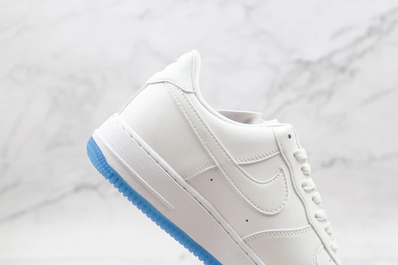 耐克Nike Air Force 1 Low UV纯原版本低帮空军一号纯白紫外线变色板鞋内置气垫 货号：DA8301-100