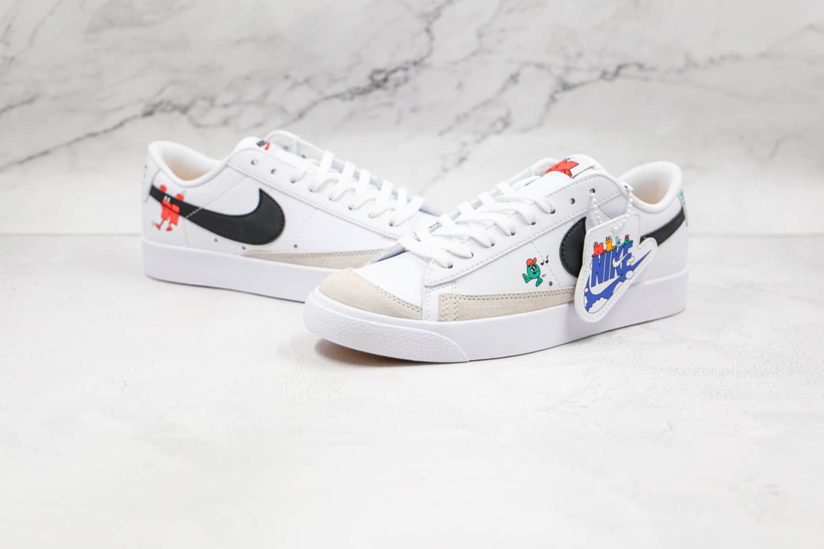 耐克NIKE Blazer LOW 77 VNTG纯原版本低帮开拓者白黑色卡通板鞋原盒原标 货号：DJ5201-106