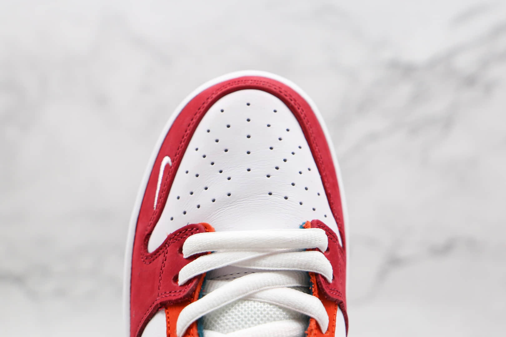耐克Nike SB Dunk Low Multi-Color 2021 x Parra联名款纯原版本低帮SB DUNK红蓝鸳鸯不规则板鞋内置气垫 货号：DH7695-100