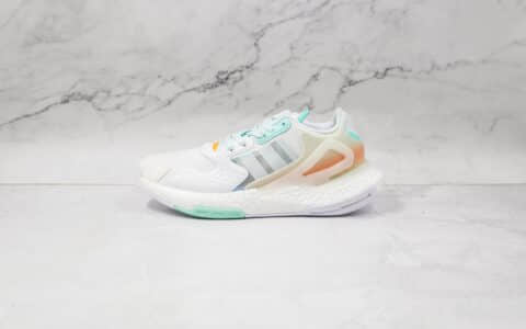 阿迪达斯Adidas Day Jogger 2021 Boost纯原版本夜行者二代网面白绿粉渐变色爆米花跑鞋原盒原标 货号：GW4910