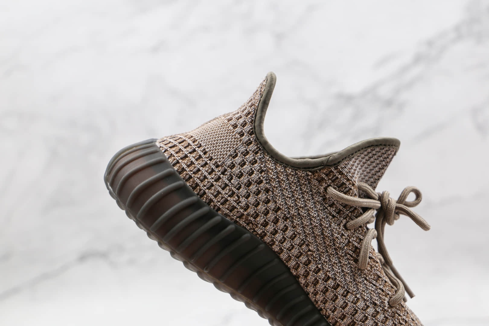 阿迪达斯Adidas Yeezy Boost 350 V2纯原版本椰子灰红兵马俑爆米花跑鞋原档案数据开发 货号：GW0089