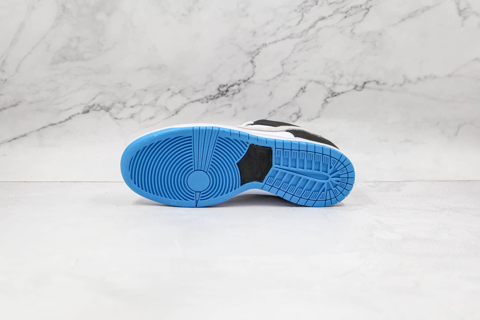 耐克Nike DUNK SB Laser Blue纯原版本低帮SB DUNK白蓝黑色拼色板鞋内置气垫 货号：BQ6817-101