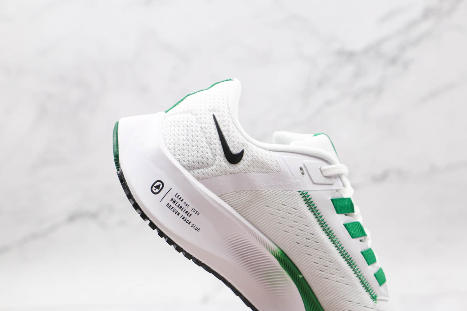 耐克Nike Air Zoom Pegasus 38纯原版本登月38代白绿色慢跑鞋原楦头纸板打造 货号：DH4252-100