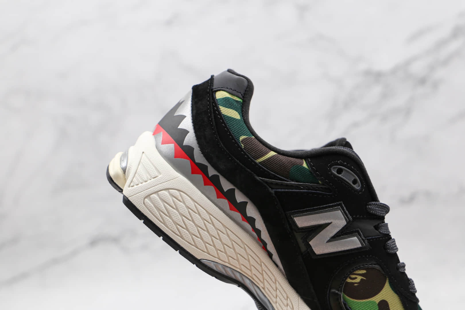 新百伦New Balance 2002R纯原版本黑迷彩复古NB2002R慢跑鞋原盒原标 货号：M2002RBF