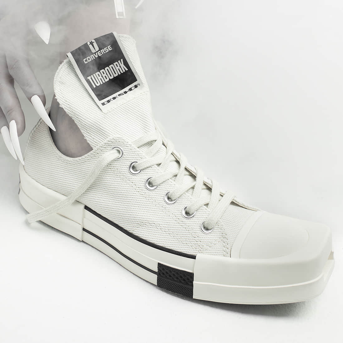 方鞋头+长鞋舌！RO x Converse Chuck 70联名来袭！