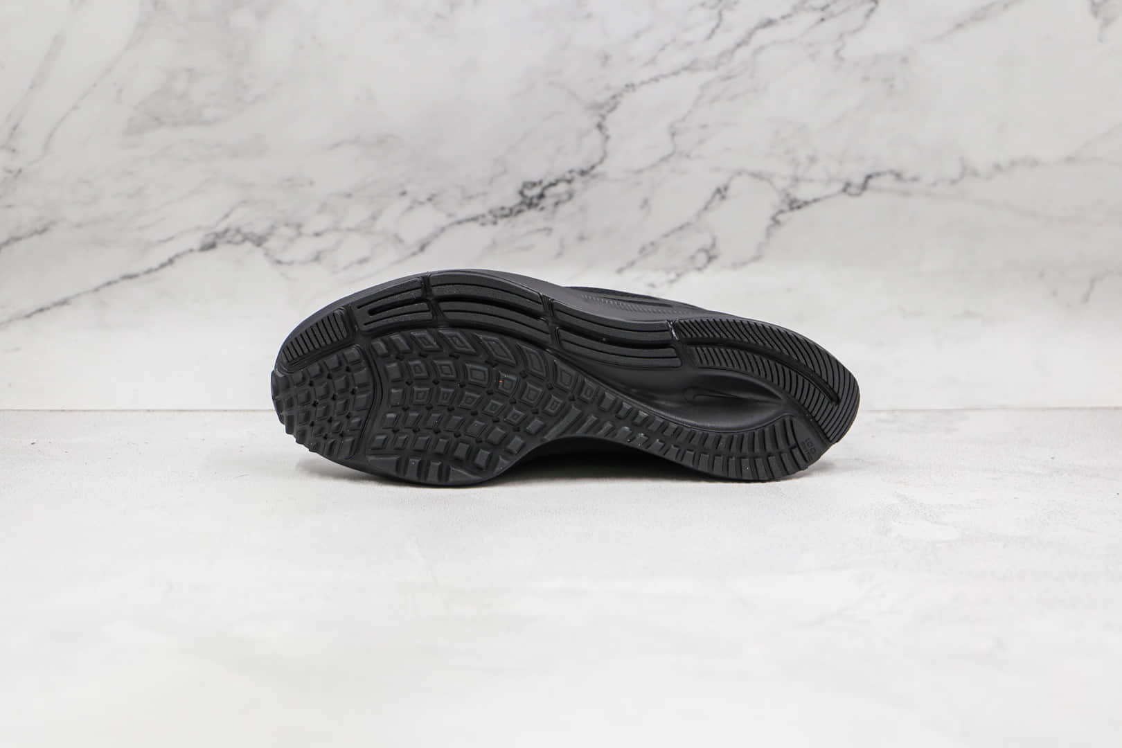 耐克Nike Air Zoom Pegasus 38纯原版本登月38代纯黑色慢跑鞋原档案数据开发 货号：CW7356-001