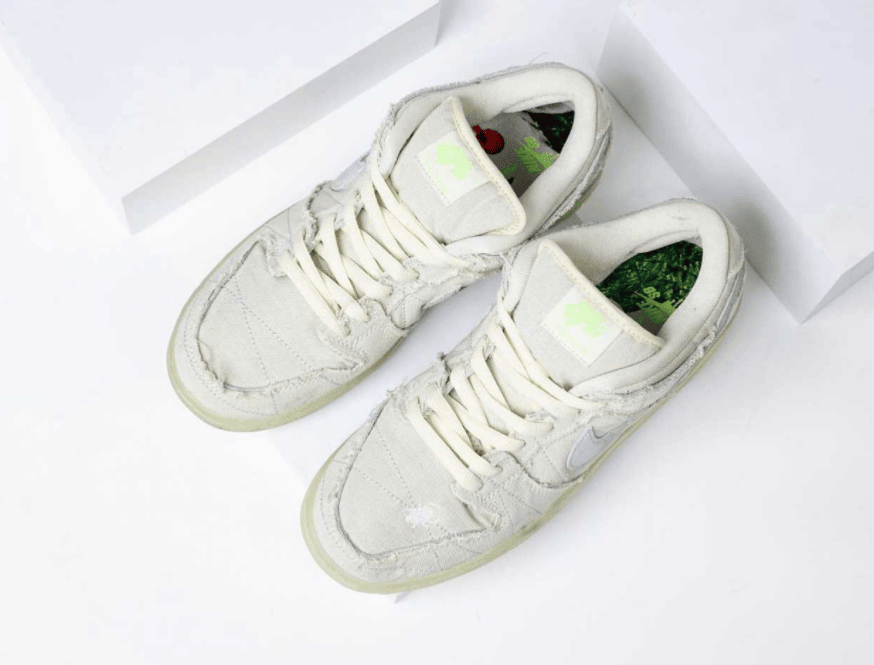 夜光效果超酷炫！Nike SB Dunk“木乃伊”最新实物上脚图释出！ 货号：DM0774-111