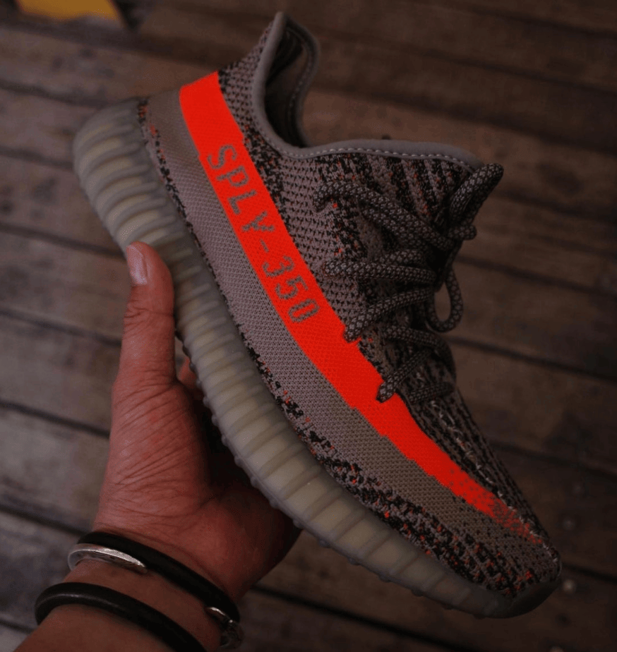 全新Yeezy 350 V2“灰橙满天星”最新实物图曝光！太骚气！