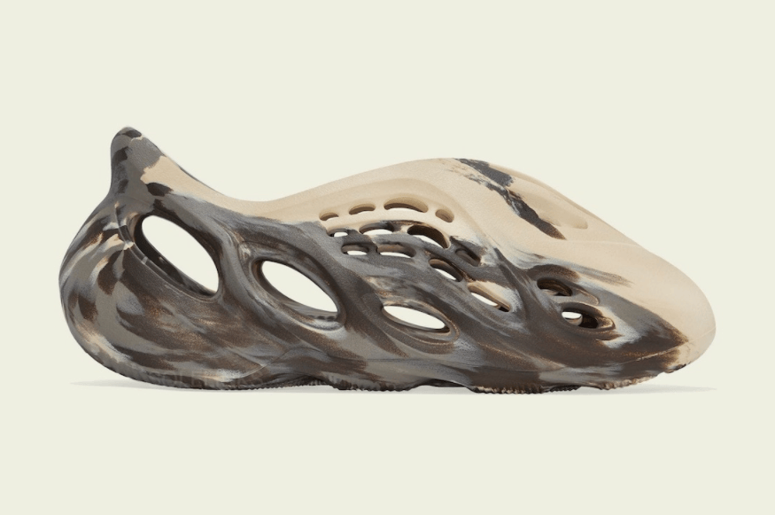 侃爷椰子洞洞鞋Yeezy Foam Runner “MX Cream Clay”官图释出！下月发售！ 货号：GX8774