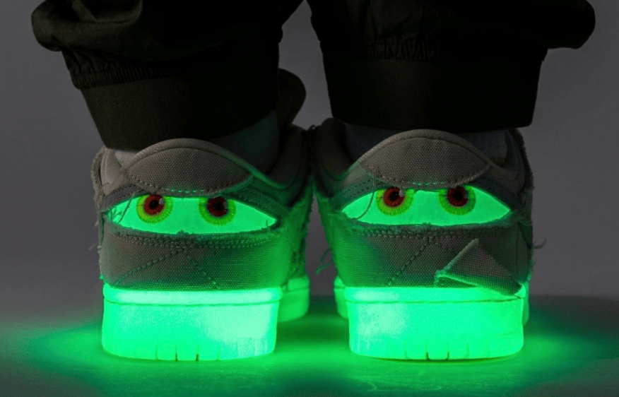 可撕鞋面+夜光设计！全新Nike SB Dunk“木乃伊”十月登场！ 货号：DM0774-111