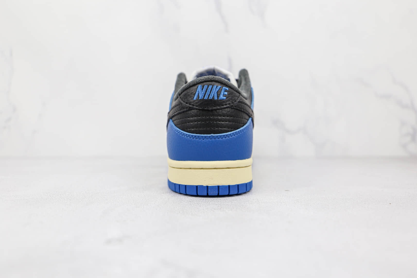 耐克Nike SB Dunk Low Pro纯原版本低帮SB DUNK白蓝色TS联名款板鞋内置气垫 货号：DH0957-105