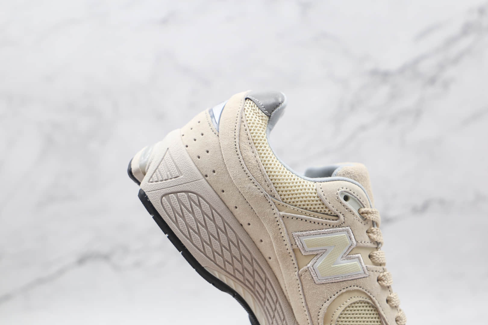 新百伦New balance 2002纯原版本复古老爹鞋NB2002浅米黄慢跑鞋原楦头纸板打造 货号：ML2002RE