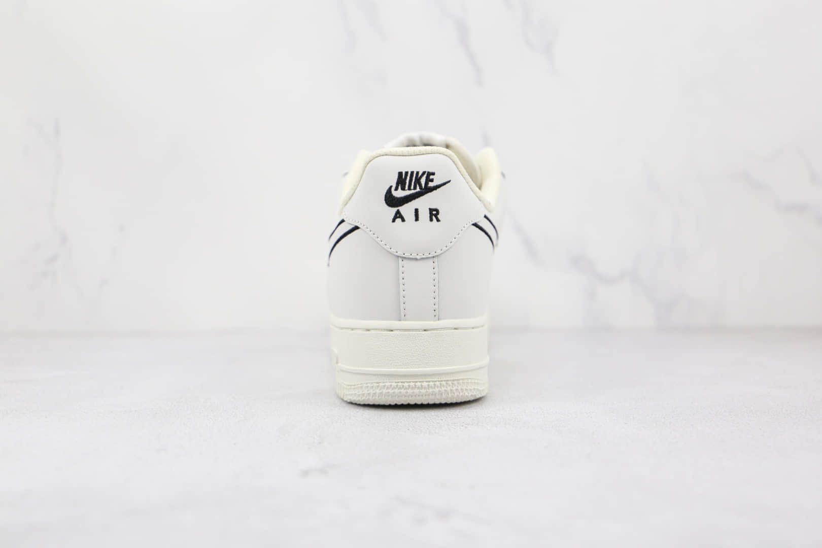 耐克Nike Air Force 1 Low纯原版本低帮空军一号白黑色板鞋内置气垫 货号：CL6326-158