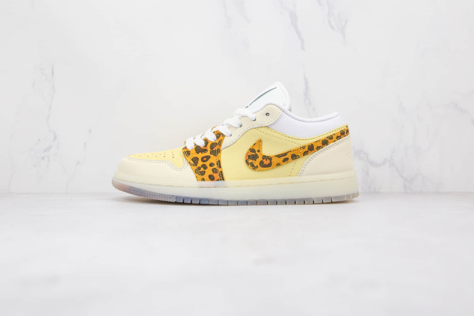 乔丹Air Jordan 1 Low SNKRS Day纯原版本低帮AJ1米黄色豹纹板鞋原楦头纸板打造 货号：DN6998-700