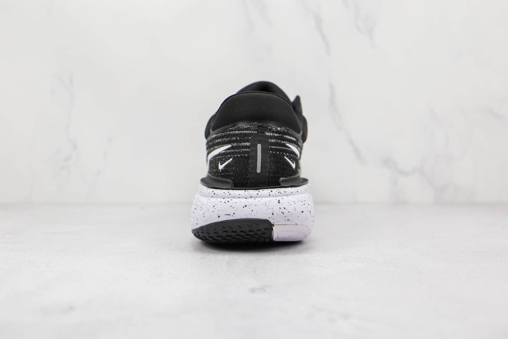 耐克Nike ZoomX Invincible Run FK纯原版本透气编织黑白色慢跑鞋原盒原标 货号：CT2229-103