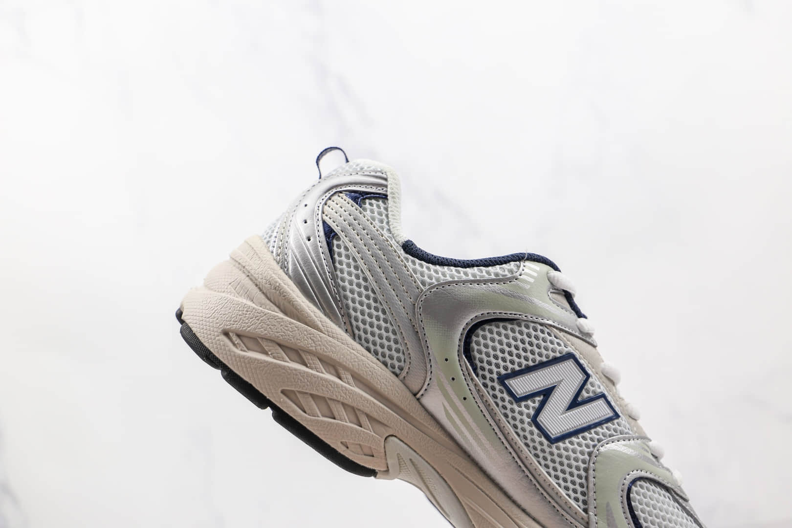 新百伦New Balance 530纯原版本白银色NB530复古慢跑鞋原楦头纸板打造 货号：MR530KA