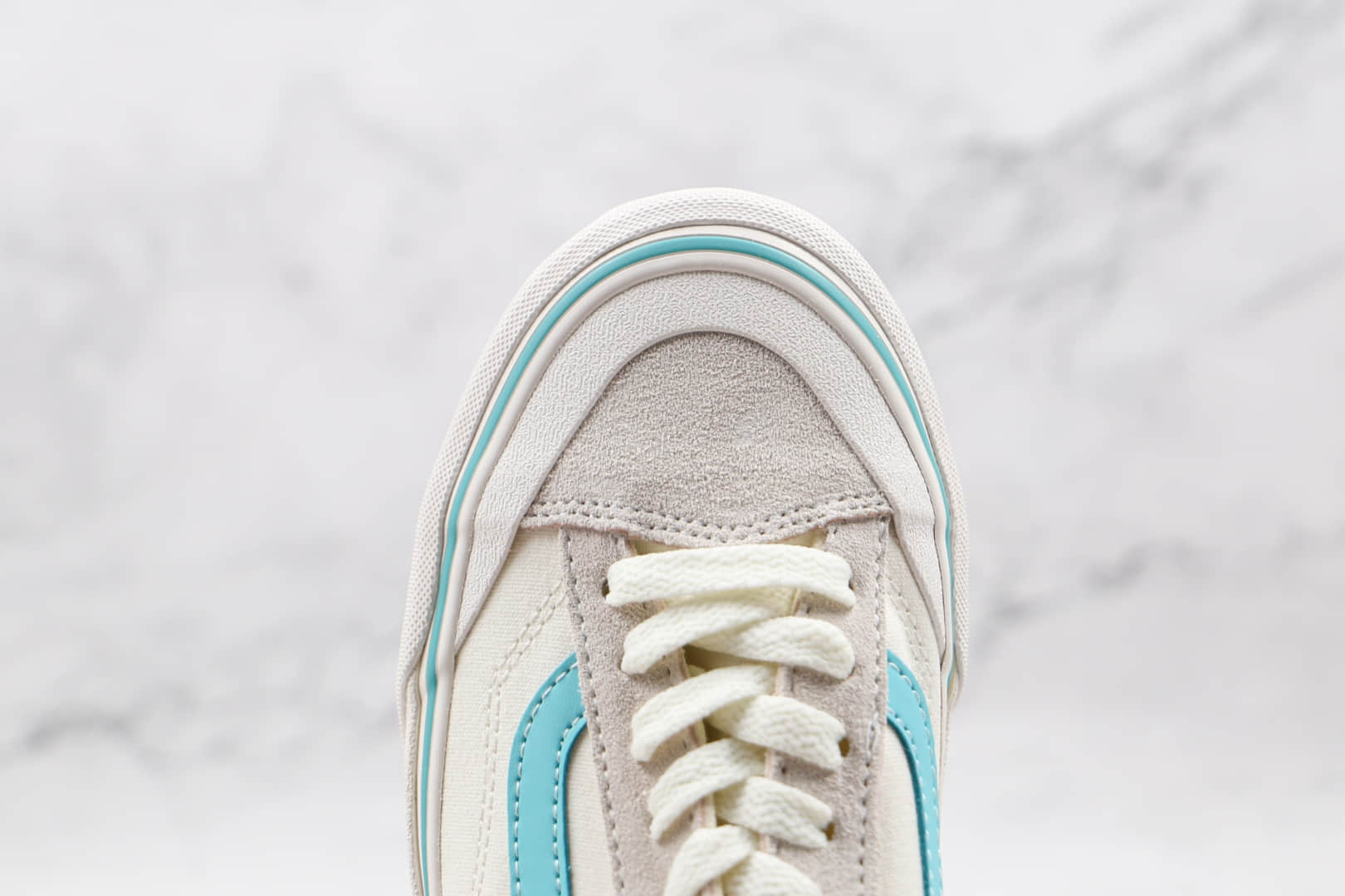 万斯Vans Style 36公司级版本半月包头低帮板鞋灰白蓝原厂DT钢印 货号：VNOS32J6JA
