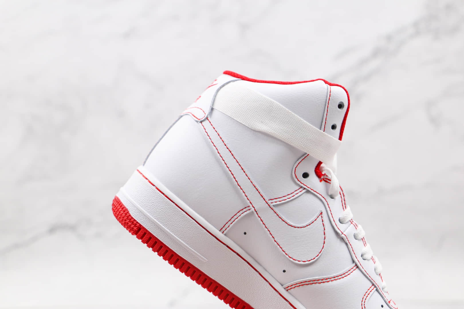 耐克Nike Air Force 1 High 07纯原版本高帮空军一号白红色板鞋内置气垫 货号：CV1753-100