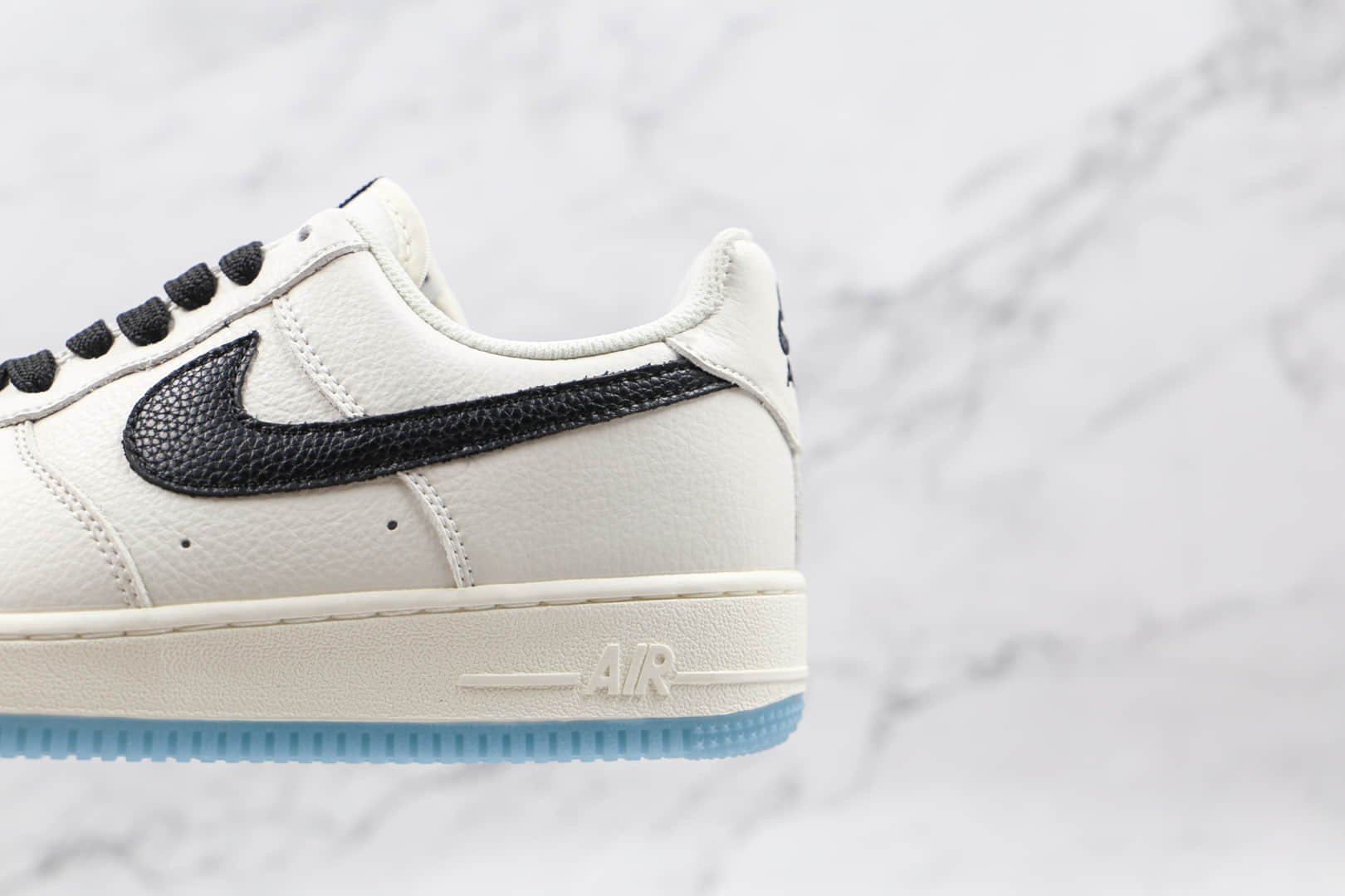 耐克NiKe Air Force 1 Low纯原版本低帮空军一号黑白可可配色板鞋内置气垫 货号：CU6603-113