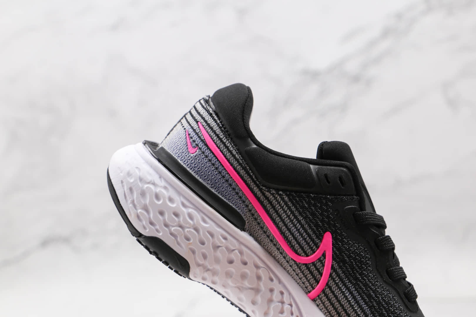 耐克Nike ZoomX Invincible Run FK纯原版本半透明黑粉色网面跑步鞋原档案数据开发 货号：CT2229-003
