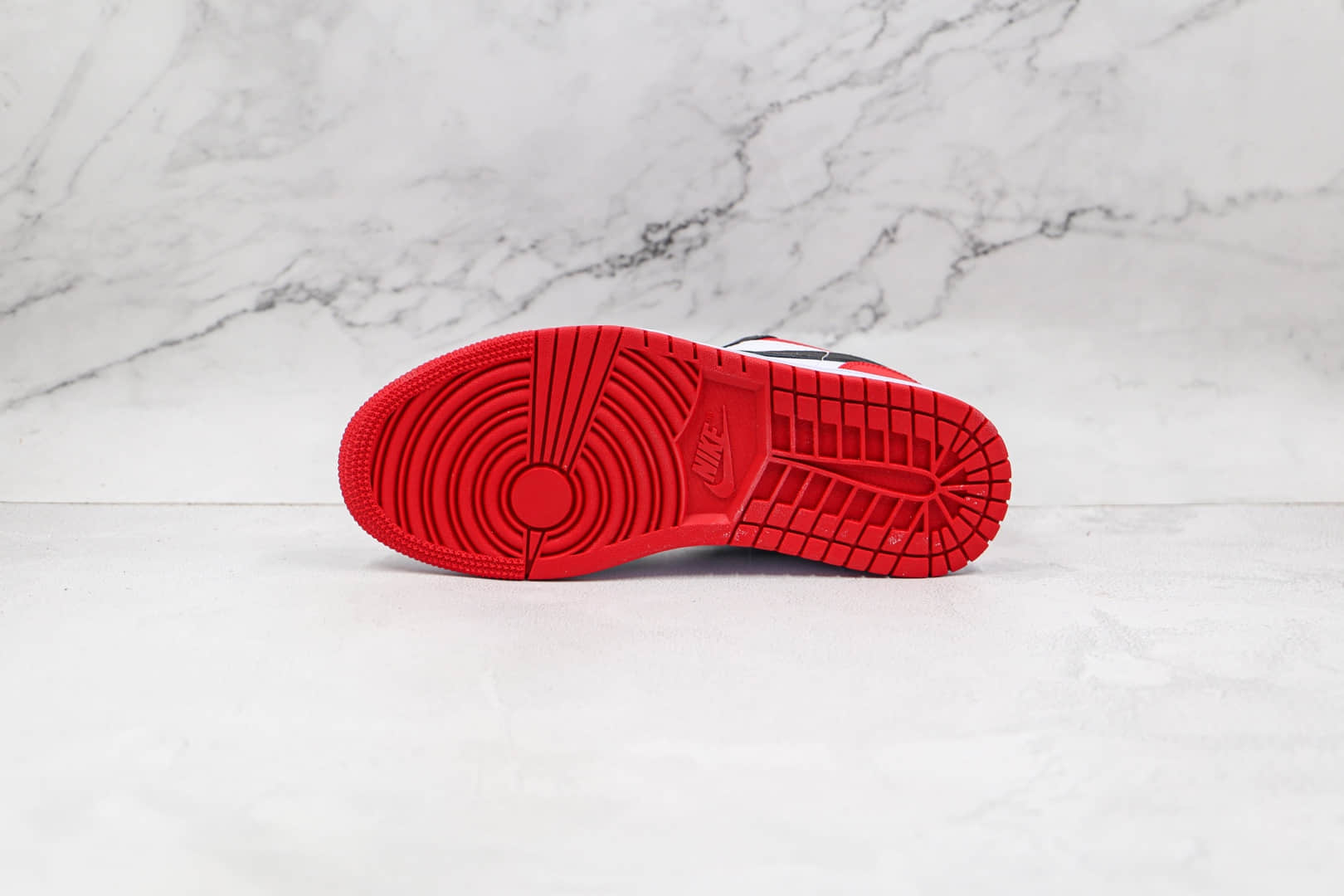 乔丹Air Jordan 1 Low纯原版本低帮AJ1红黑脚趾板鞋原楦头纸板打造 货号：553558-612