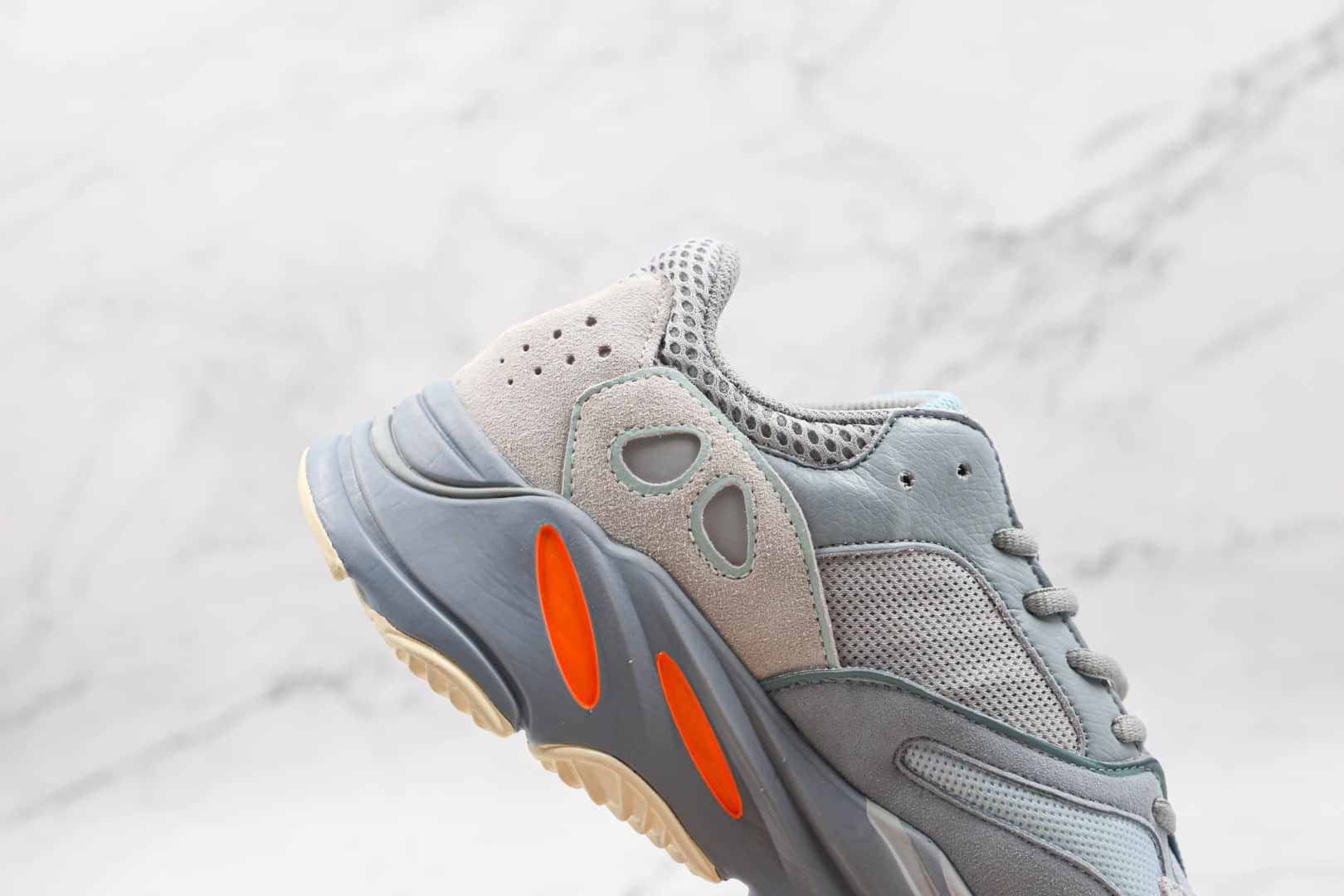 阿迪达斯Adidas Yeezy 700 Teal Blue纯原版本侃爷椰子700青蓝惯性灰老爹鞋原鞋开模一比一打造 货号：EG7597