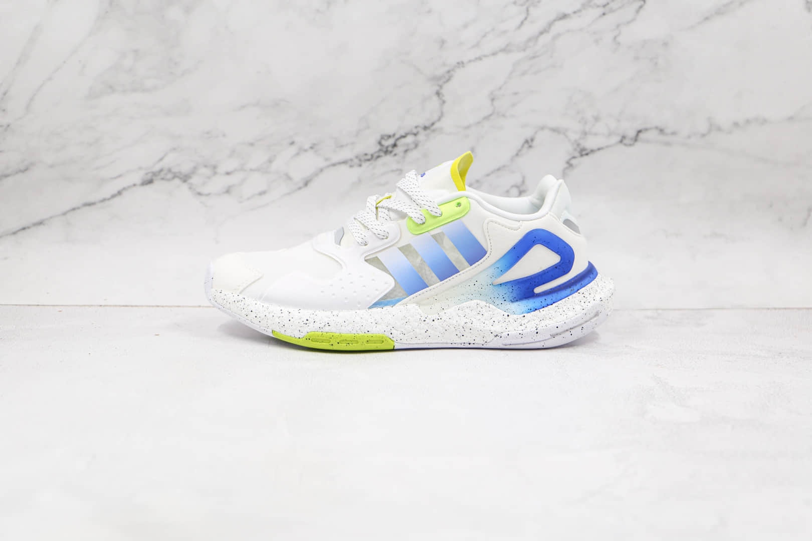 阿迪达斯Adidas Day Jogger 2021 Boost纯原版本夜行者二代网面白蓝绿色渐变色黑点爆米花跑鞋原盒原标 货号：GG4988