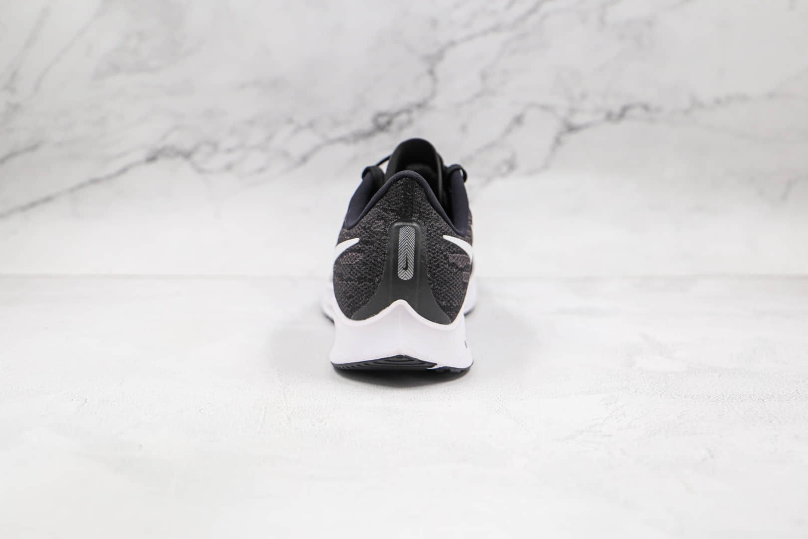 耐克Nike Air Zoom Pegasus 36纯原版本登月36代黑白色慢跑鞋原档案数据开发 货号：AQ2203-002