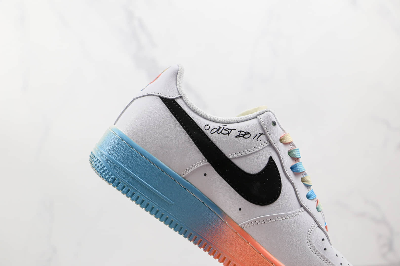 耐克Nike Air Force 1 Low 07纯原版本低帮空军一号白红蓝电玩涂鸦板鞋内置气垫 货号：DJ4679-101