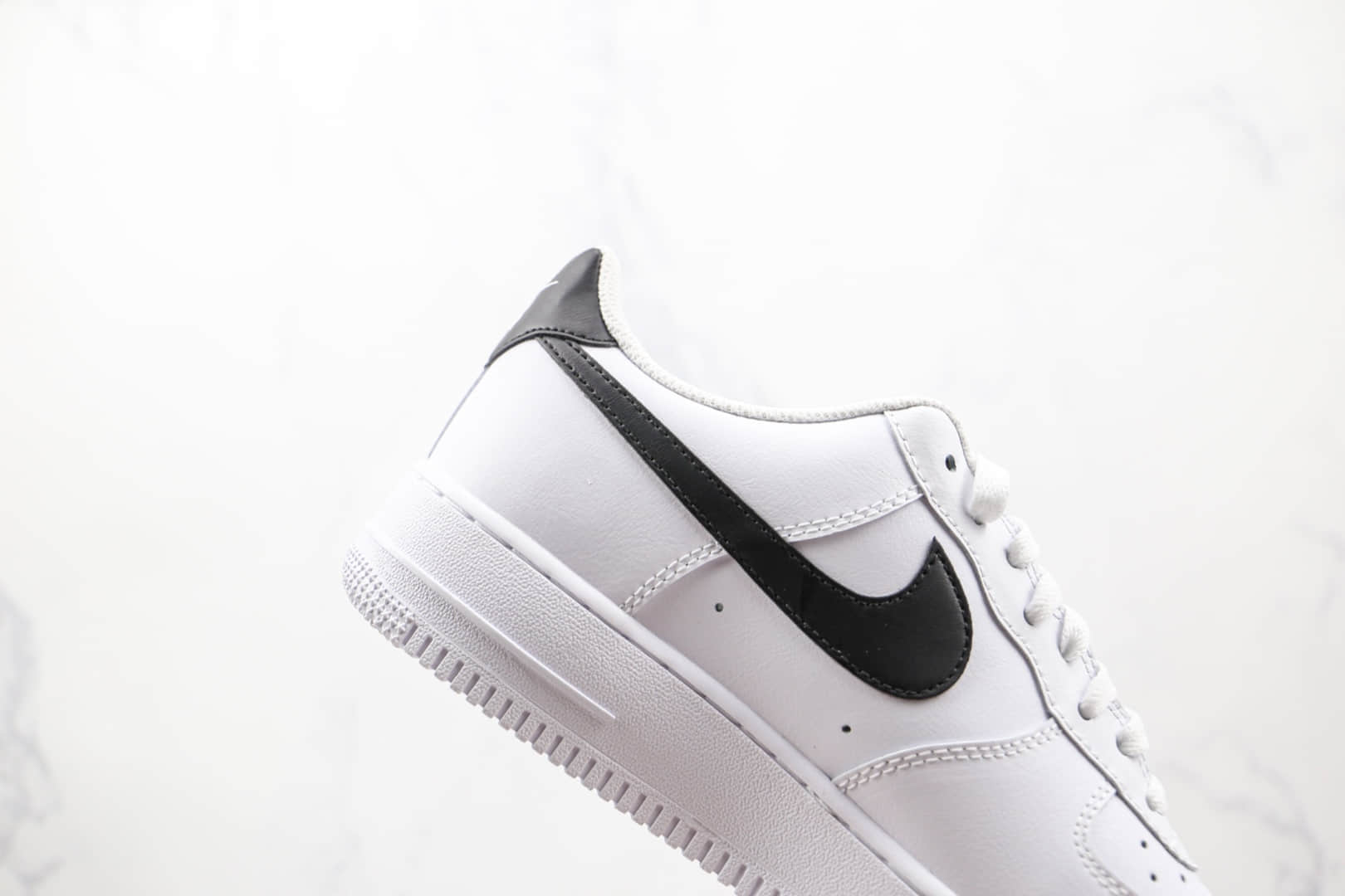 耐克Nike Air Force 1 Low纯原版本低帮空军一号白黑色板鞋内置Sole气垫 货号：CT2302-100