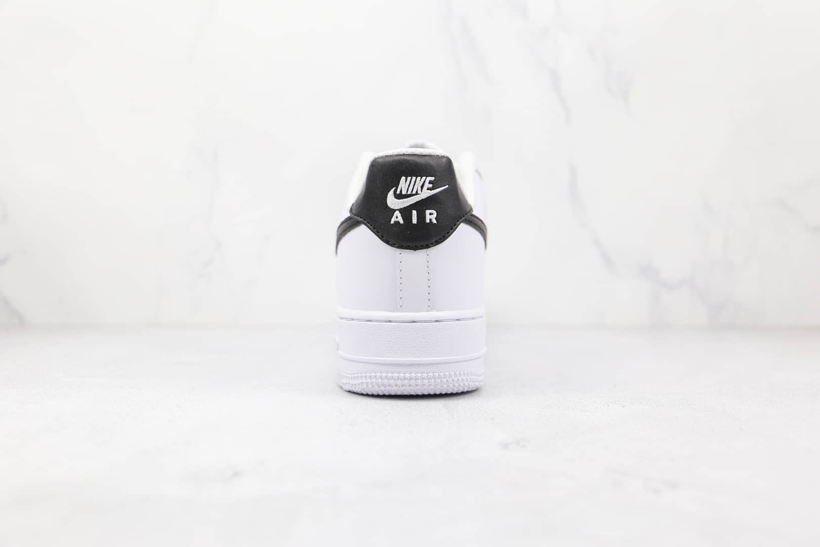 耐克Nike Air Force 1 Low纯原版本低帮空军一号白黑色板鞋内置Sole气垫 货号：CT2302-100