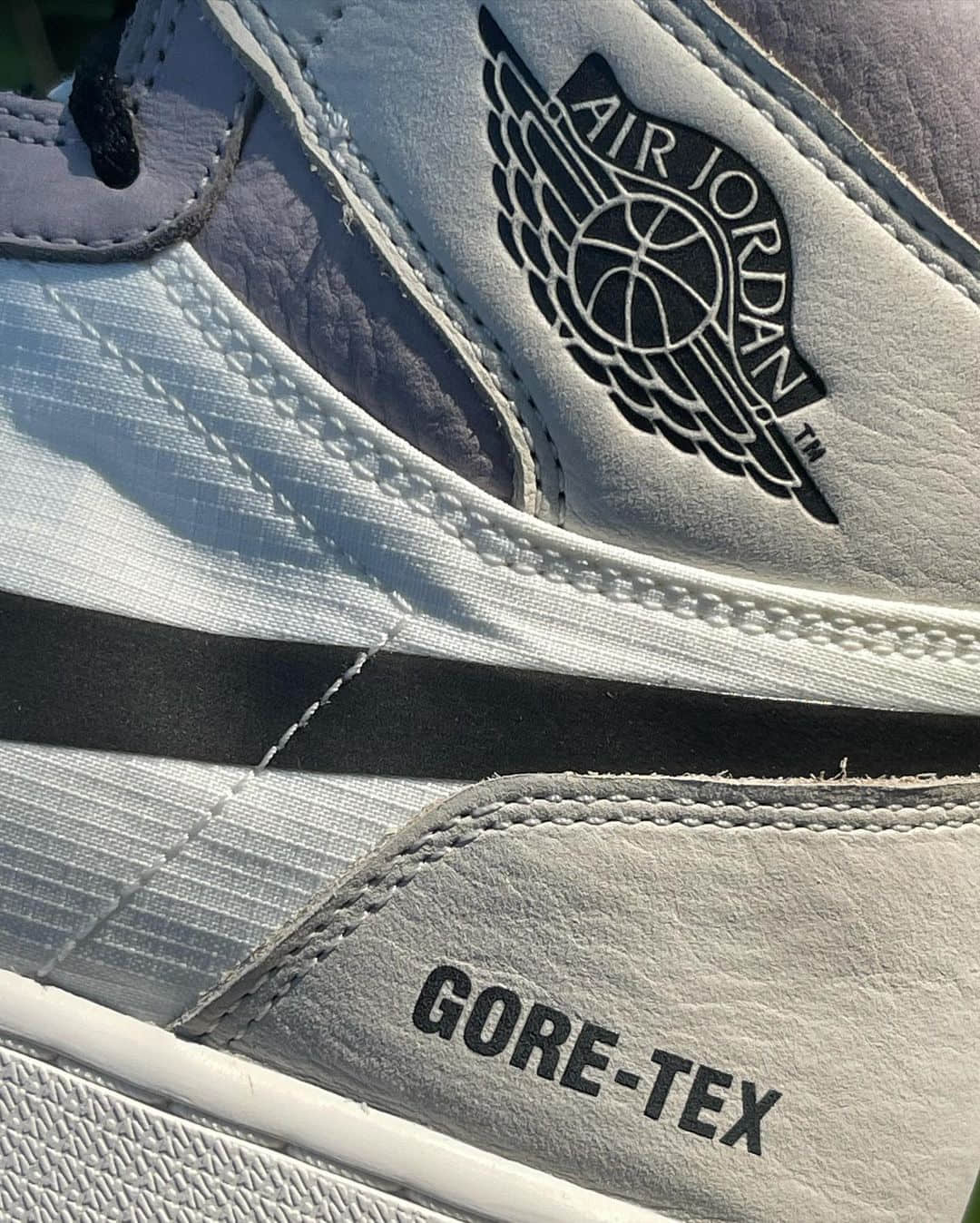 雨鞋AJ！灰白AJ1“Gore-Tex”最新实物释出！ 货号：DB2889-100