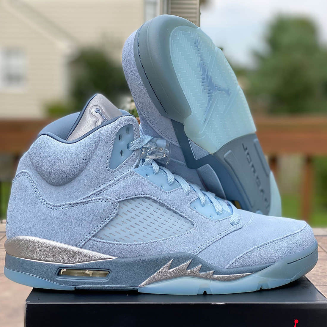 清新冰蓝装扮！AJ5 WMNS “蓝鸟”再曝最新实物图！ 货号：DD9336-400