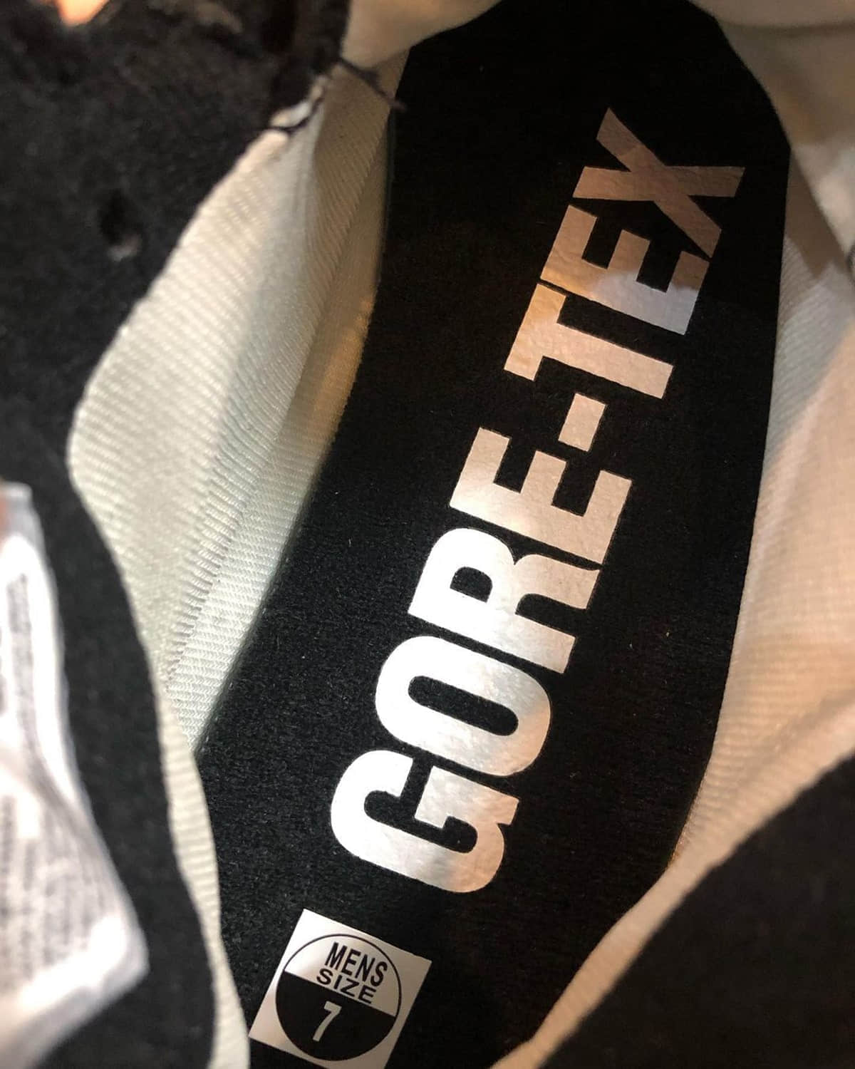 雨鞋AJ1“Gore-Tex”释出实物！细节满满！主要是下雨也能穿！ 货号：DB2889-001