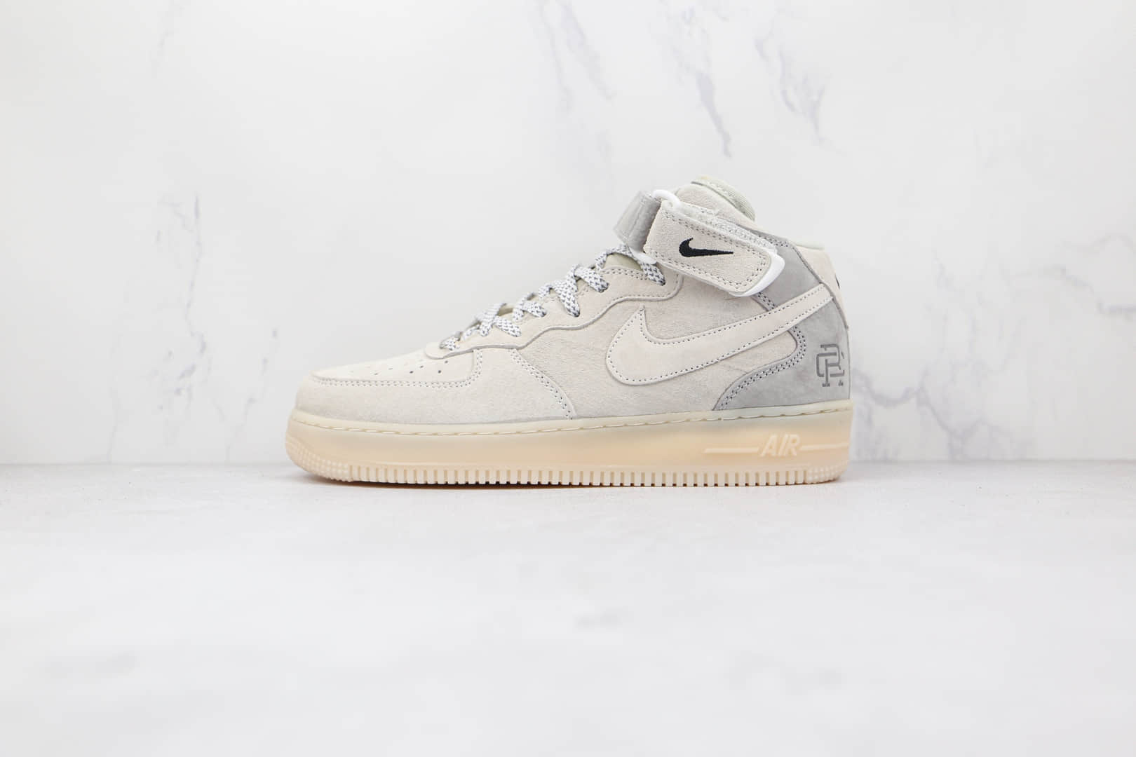 耐克Nike Air Force 1 Mid '07 x Reigning Champ联名款纯原版本中帮空军一号麂皮浅灰色卫冕冠军板鞋内置气垫 货号：807618-300