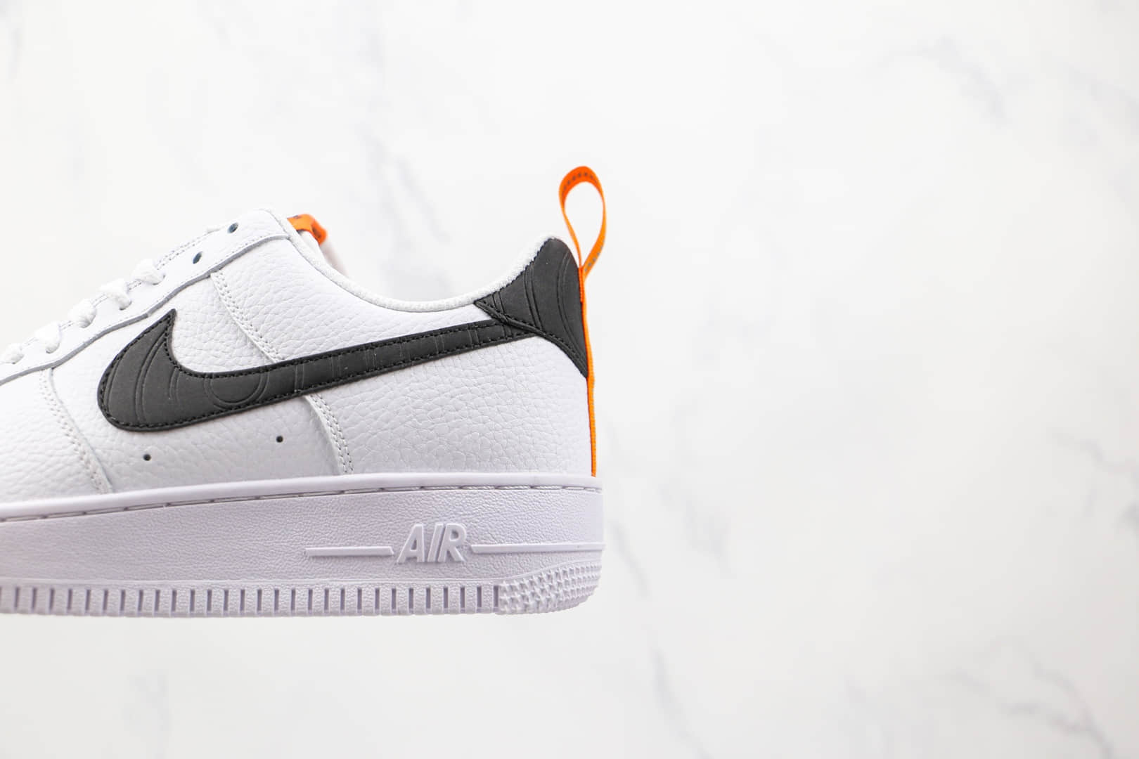 耐克Nike Air Force 1 Low '07纯原版本低帮空军一号白黑橙色压纹板鞋原楦头纸板打造 货号：DO6394-100