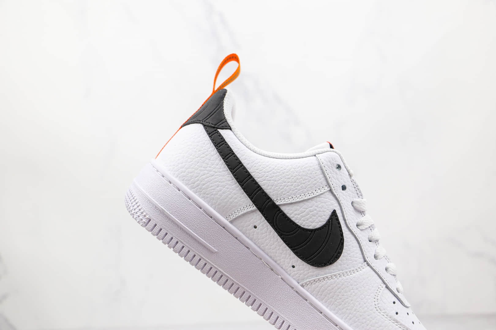 耐克Nike Air Force 1 Low '07纯原版本低帮空军一号白黑橙色压纹板鞋原楦头纸板打造 货号：DO6394-100