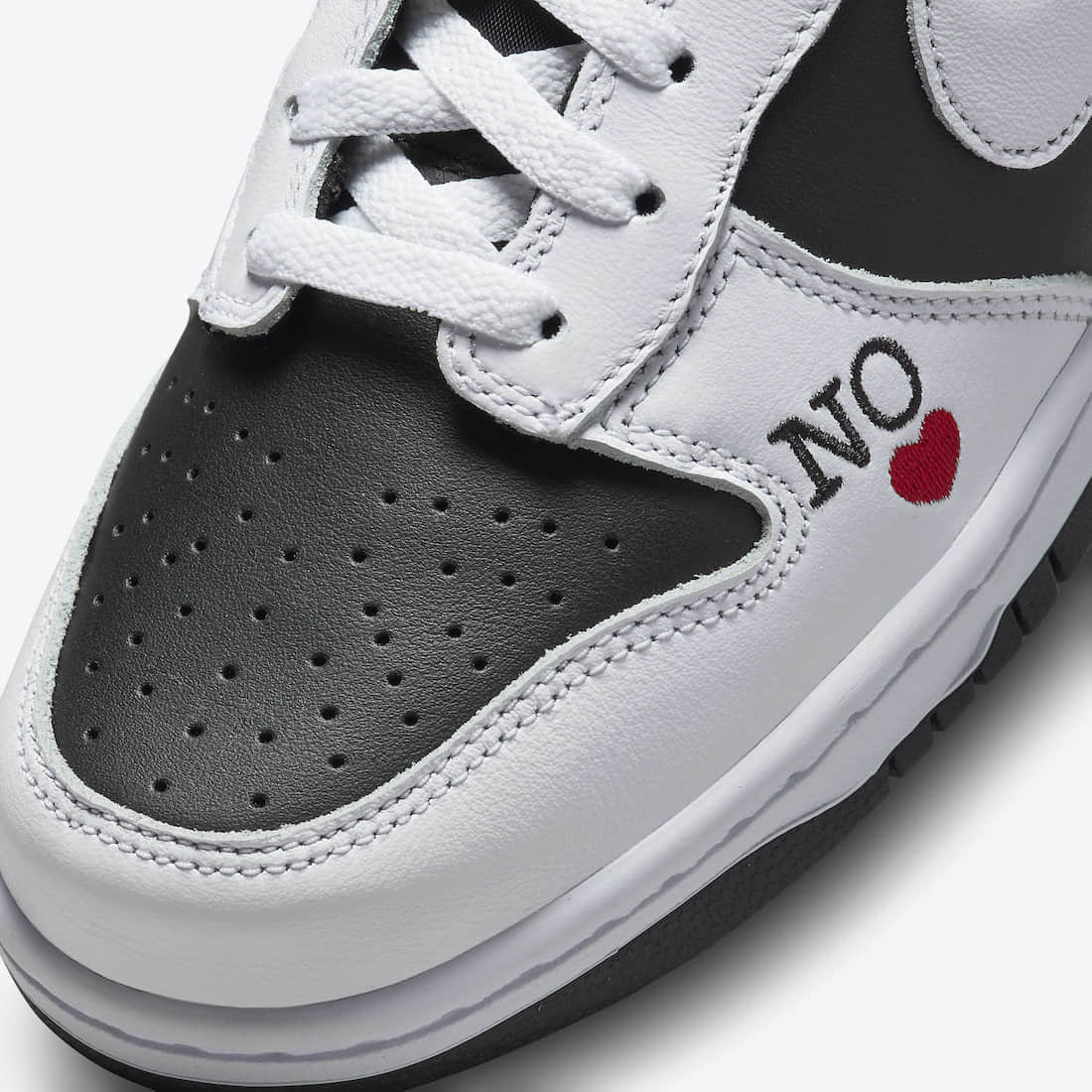 Supreme x Nike SB Dunk官图释出！发售不远了！ 货号：DN3741-002