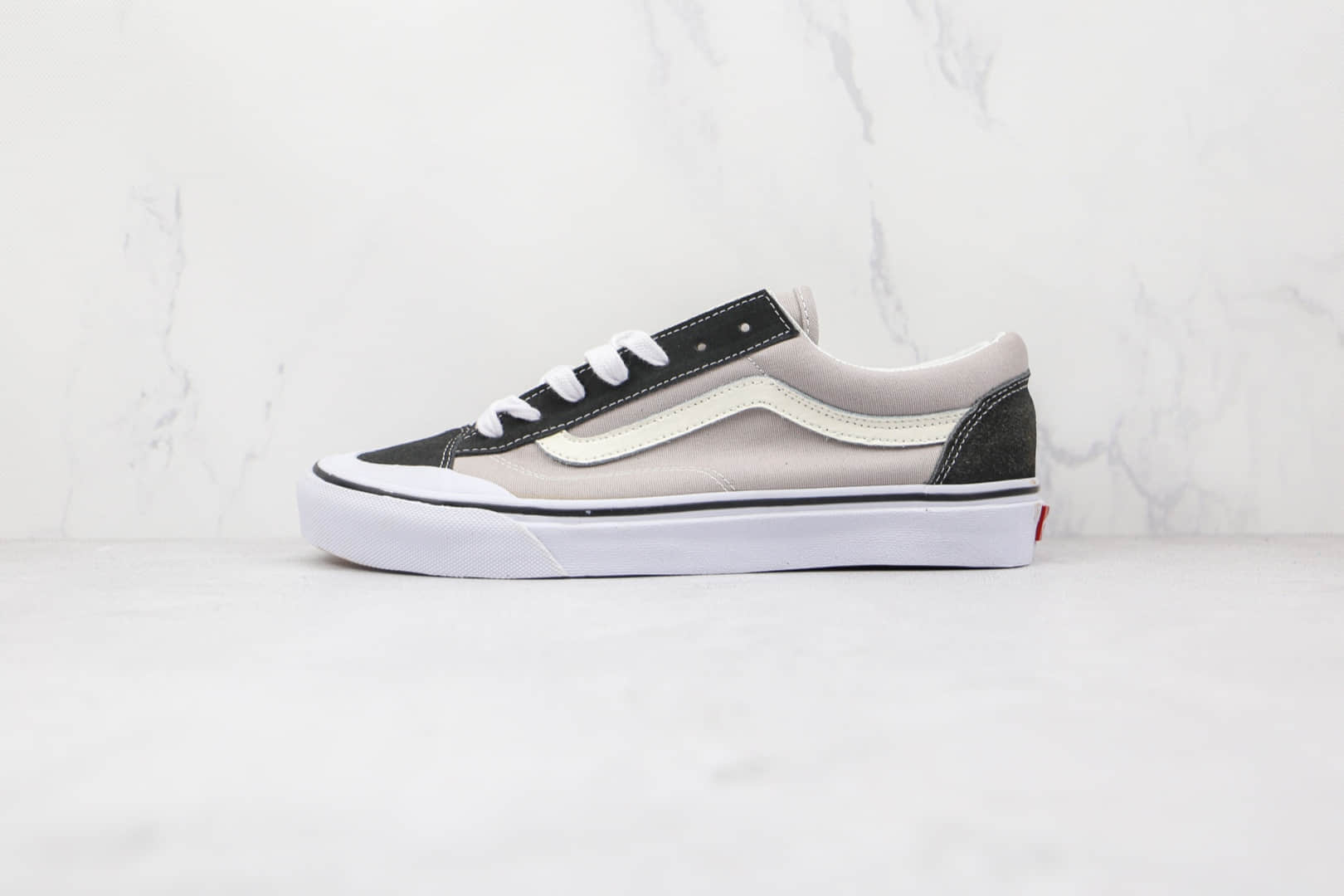 万斯Vans Style 36 Decon SF公司级版本半月包头杀人鲸酷灰黑色硫化帆布鞋原楦头纸板打造 货号：VN0A3MVLK0A