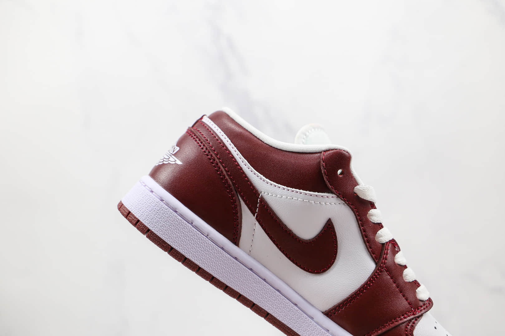 乔丹Air Jordan 1 Low Team Red纯原版本低帮AJ1酒红白色板鞋原档案数据开发 货号：DC0774-116