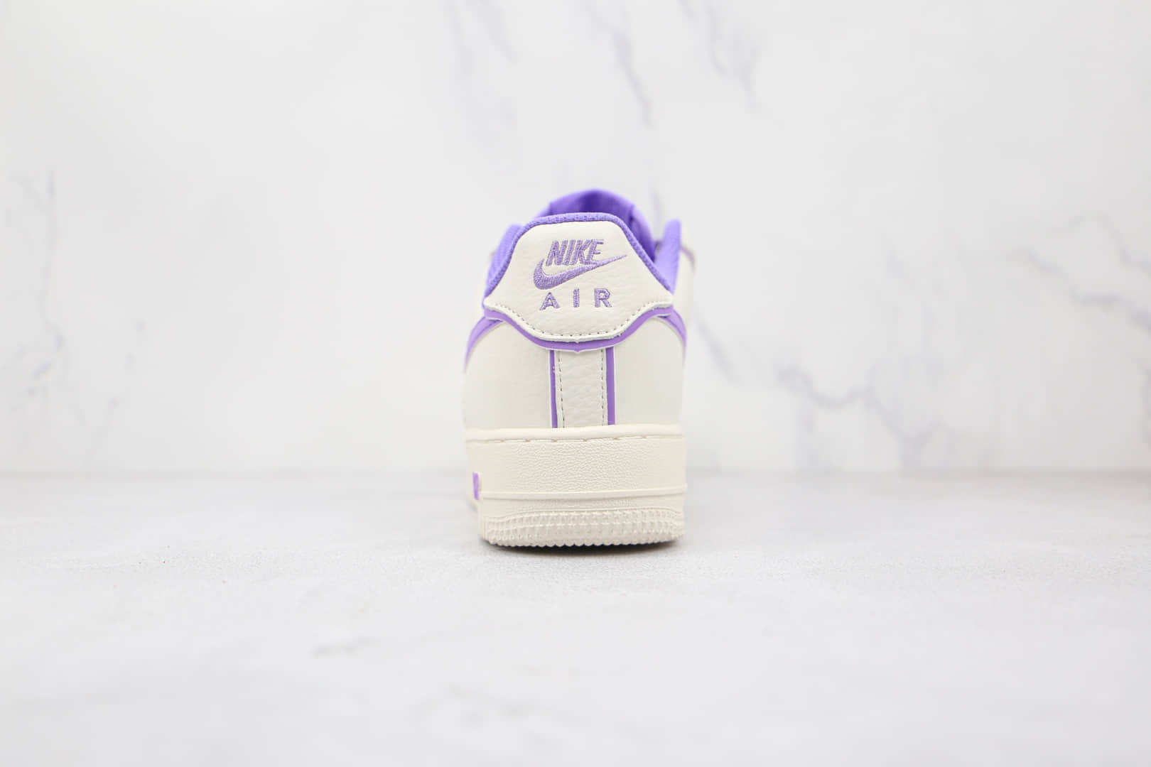 耐克Nike Air Force 1 Low 07纯原版本低帮空军一号白紫色板鞋内置气垫 货号：UH8958-055