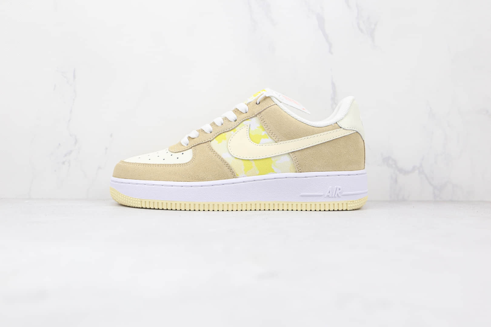 耐克Nike Air Force 1 Low纯原版本低帮空军一号柠檬卡其色板鞋内置气垫 货号：DM9476-700